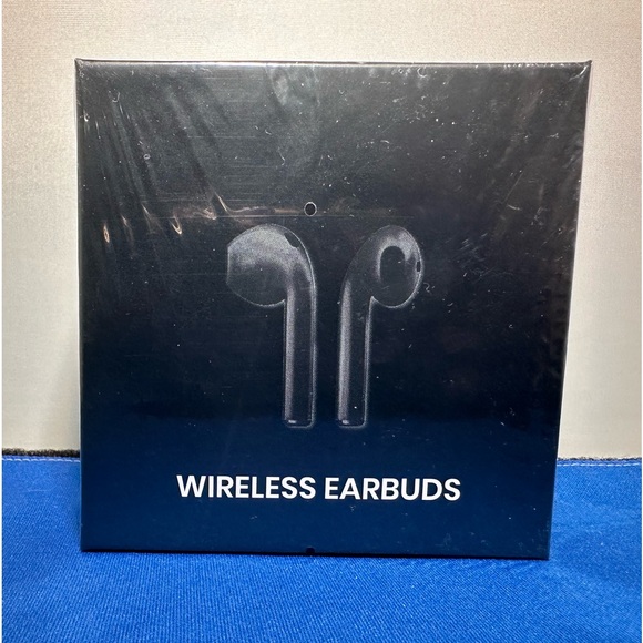 Be Kind by Ellen Wireless Earbuds - Picture 1 of 4
